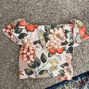 Vintage Hawaiian Ruffled Around Top